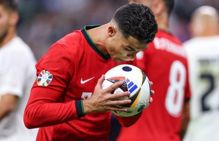 انتهاء مشوار رونالدو في بطولة اليورو بخروج منتخب البرتغال - يلا شوت - Yalla Shoot اهم مباريات اليوم بث مباشر كورة لايف انتهاء مشوار رونالدو في بطولة اليورو بخروج منتخب البرتغال