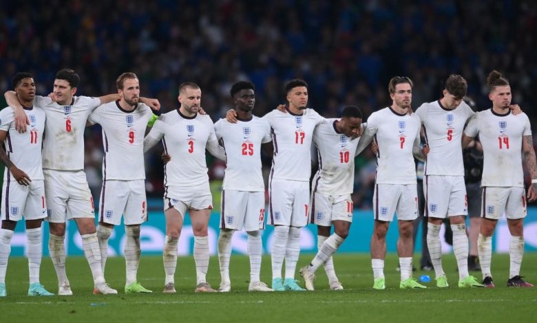 إعدادات منتخب الأسود الثلاثة لمواجهة منتخب إسبانيا في نهائي اليورو - يلا شوت - Yalla Shoot اهم مباريات اليوم بث مباشر كورة لايف إعدادات منتخب الأسود الثلاثة لمواجهة منتخب إسبانيا في نهائي اليورو