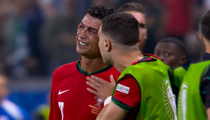 استفزاز جديد لكريستيانو رونالدو في كأس أمم أوروبا - يلا شوت - Yalla Shoot اهم مباريات اليوم بث مباشر كورة لايف استفزاز جديد لكريستيانو رونالدو في كأس أمم أوروبا